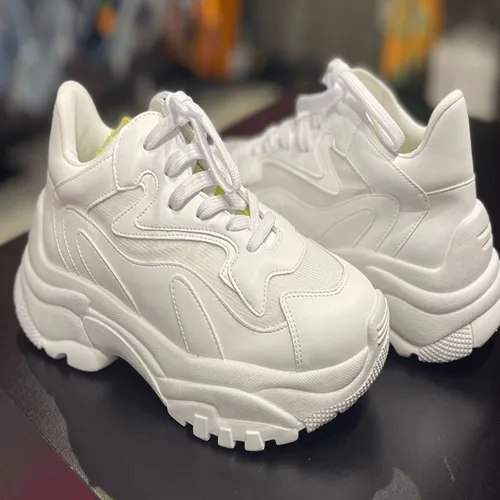 Tenis Chunky Com Recortes Lança Perfume