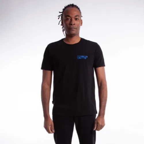 Camiseta Logo Contraste