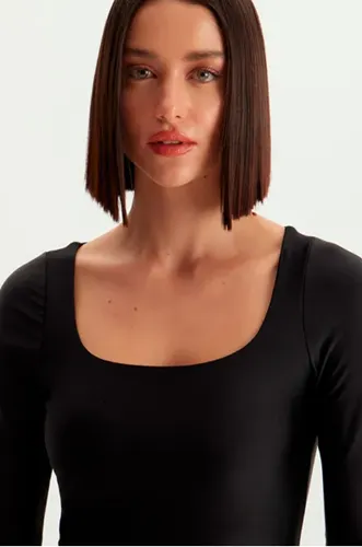 BLUSA MANGA LONGA DECOTE REDONDO BLUSA MANGA LONGA DECOTE REDONDO