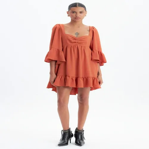 Vestido Curto Mullet