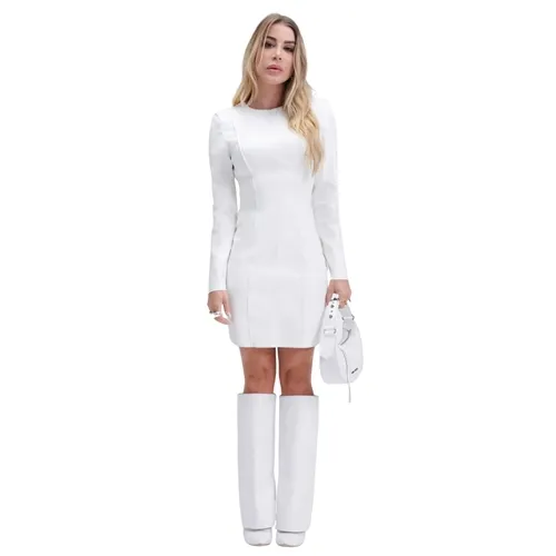 Vestido Curto Com Recortes