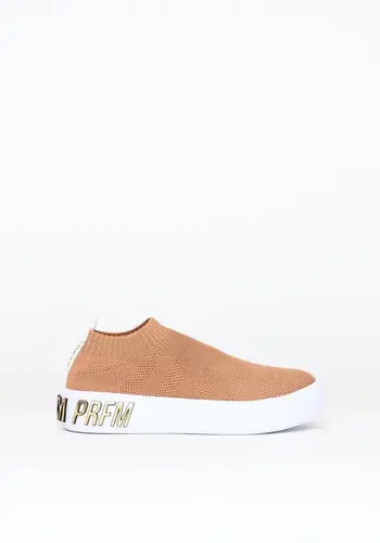Tenis com Logo Metalizada